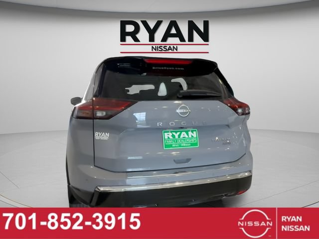 Certified 2025 Nissan Rogue Platinum w/ Tech Package AWD/4WD image 4
