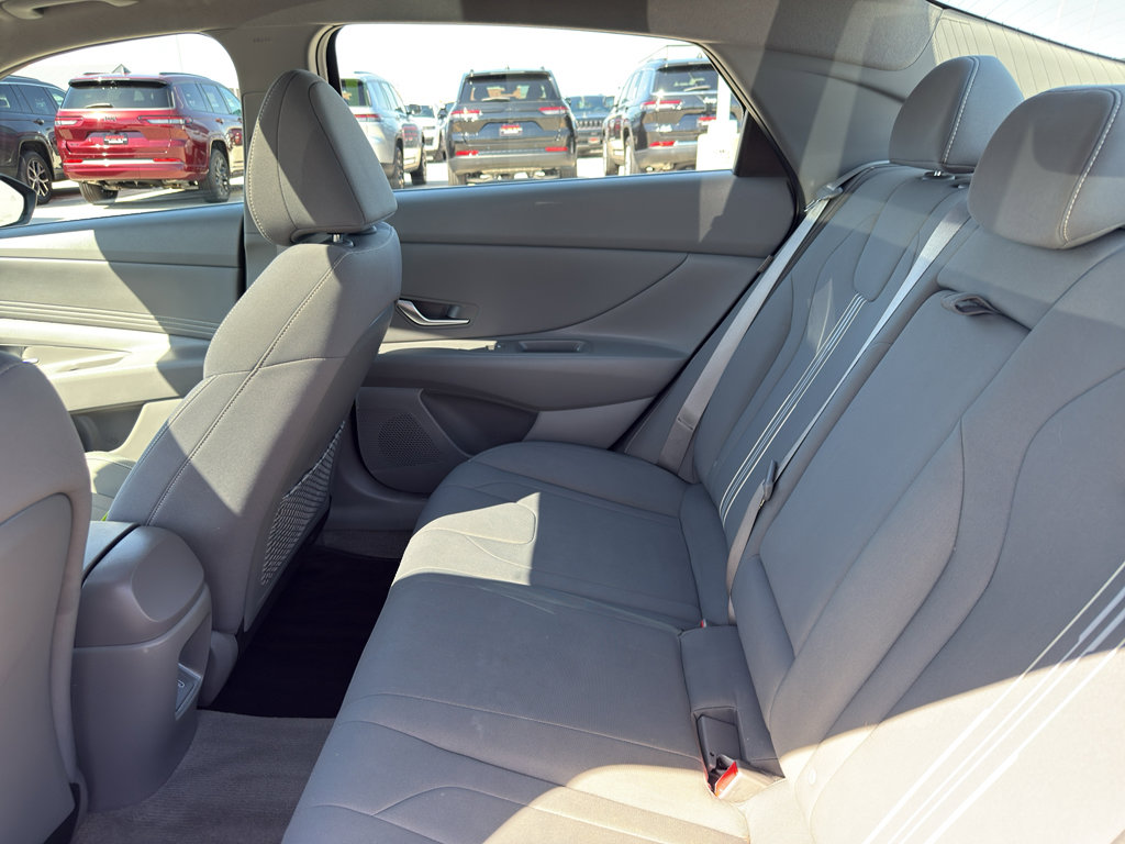 Used 2024 Hyundai Elantra SEL w/ Convenience Package FWD image 32