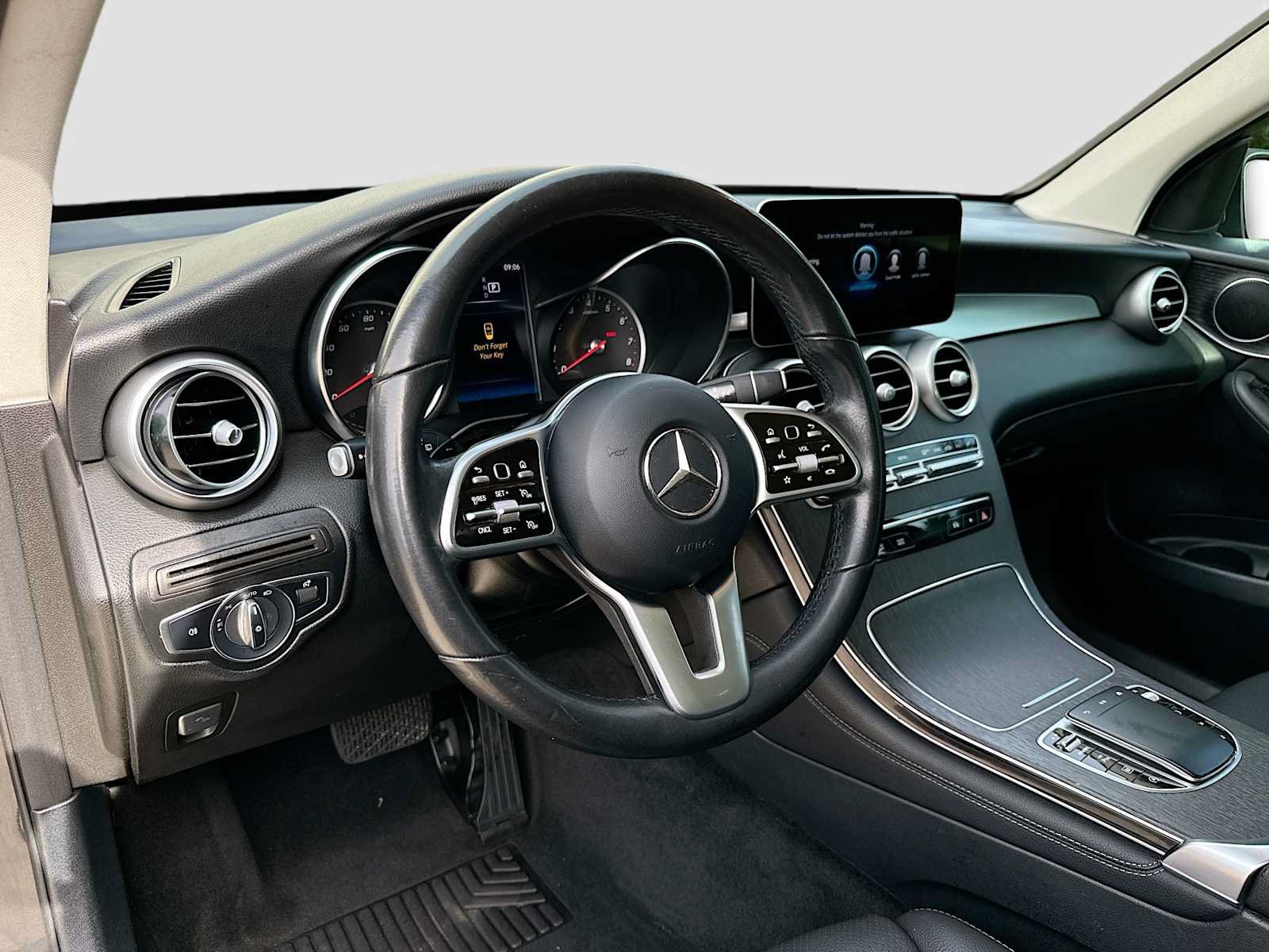 Used 2021 Mercedes-Benz GLC 300 image 9