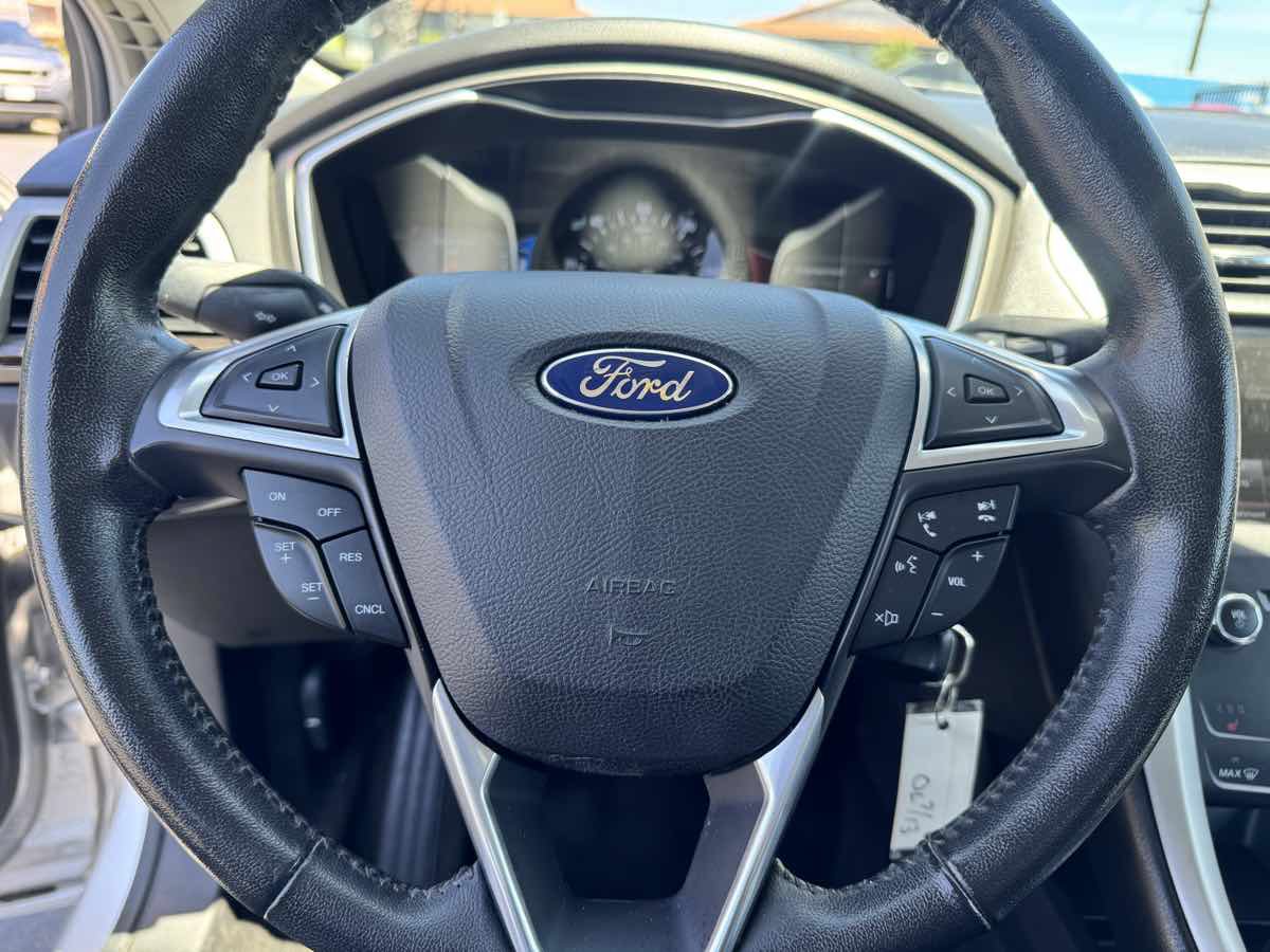 Used 2014 Ford Fusion Energi SE FWD image 44