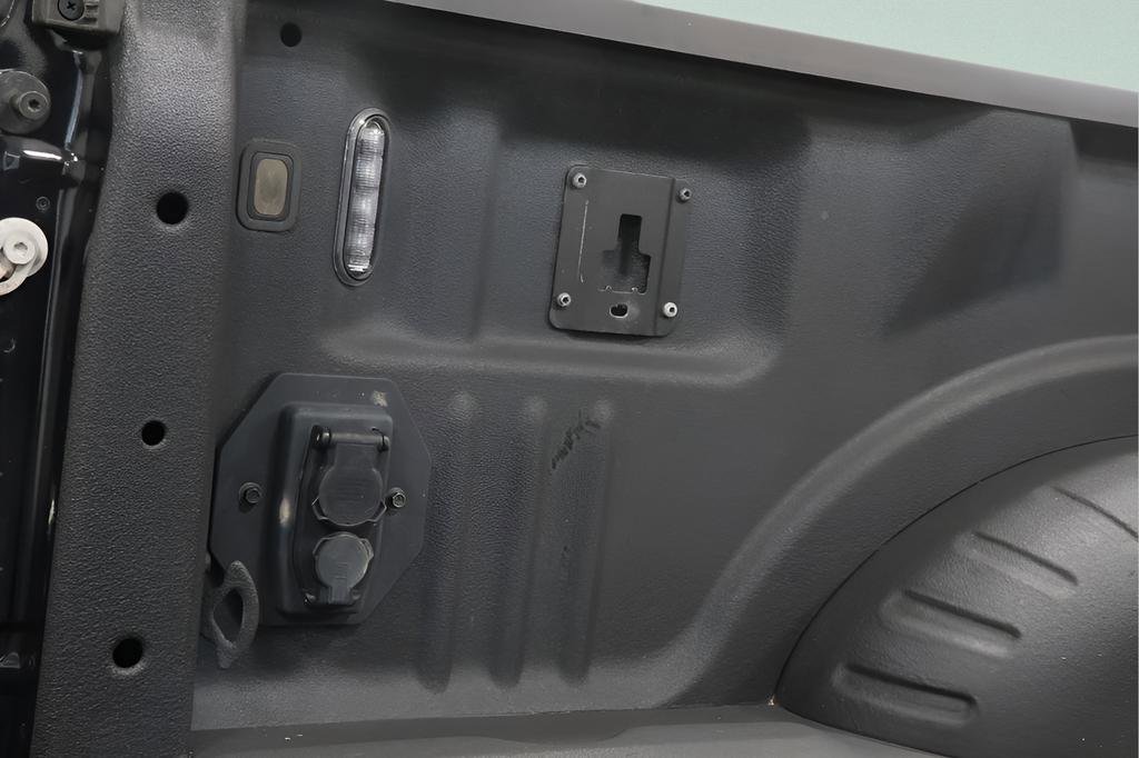 Used 2023 Ford F450 Lariat w/ FX4 Off-Road Package image 40