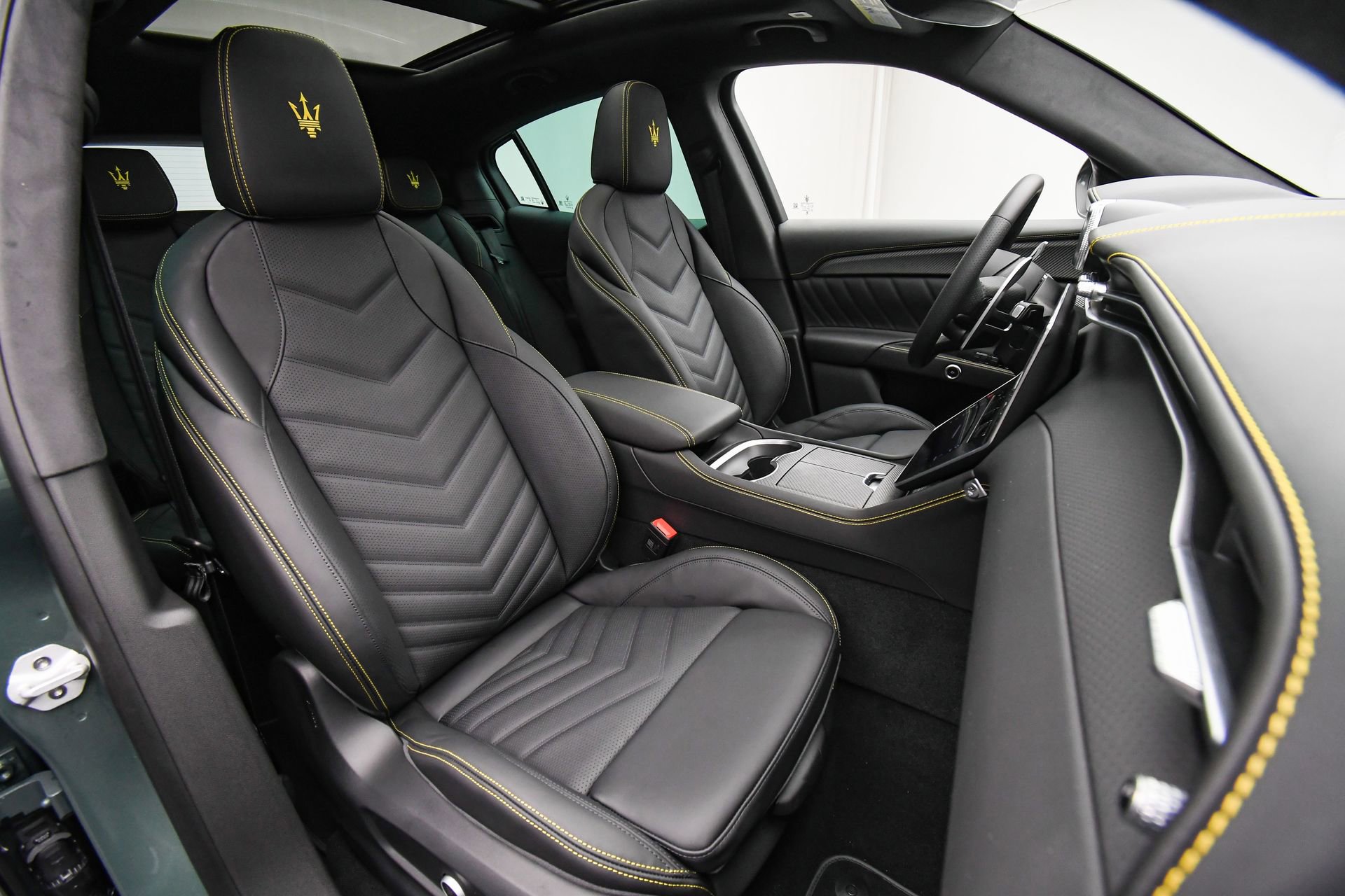 New 2025 Maserati Grecale Modena image 16