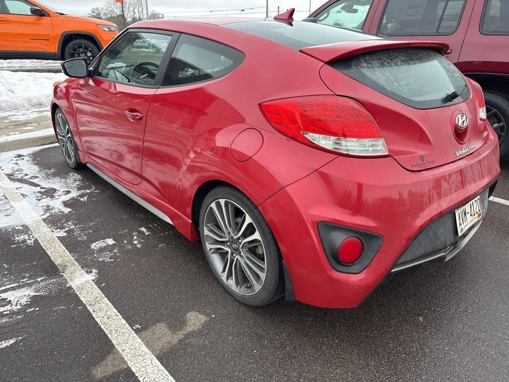 Used 2016 Hyundai Veloster Turbo image 3