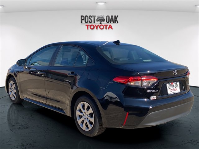 Used 2025 Toyota Corolla LE image 5