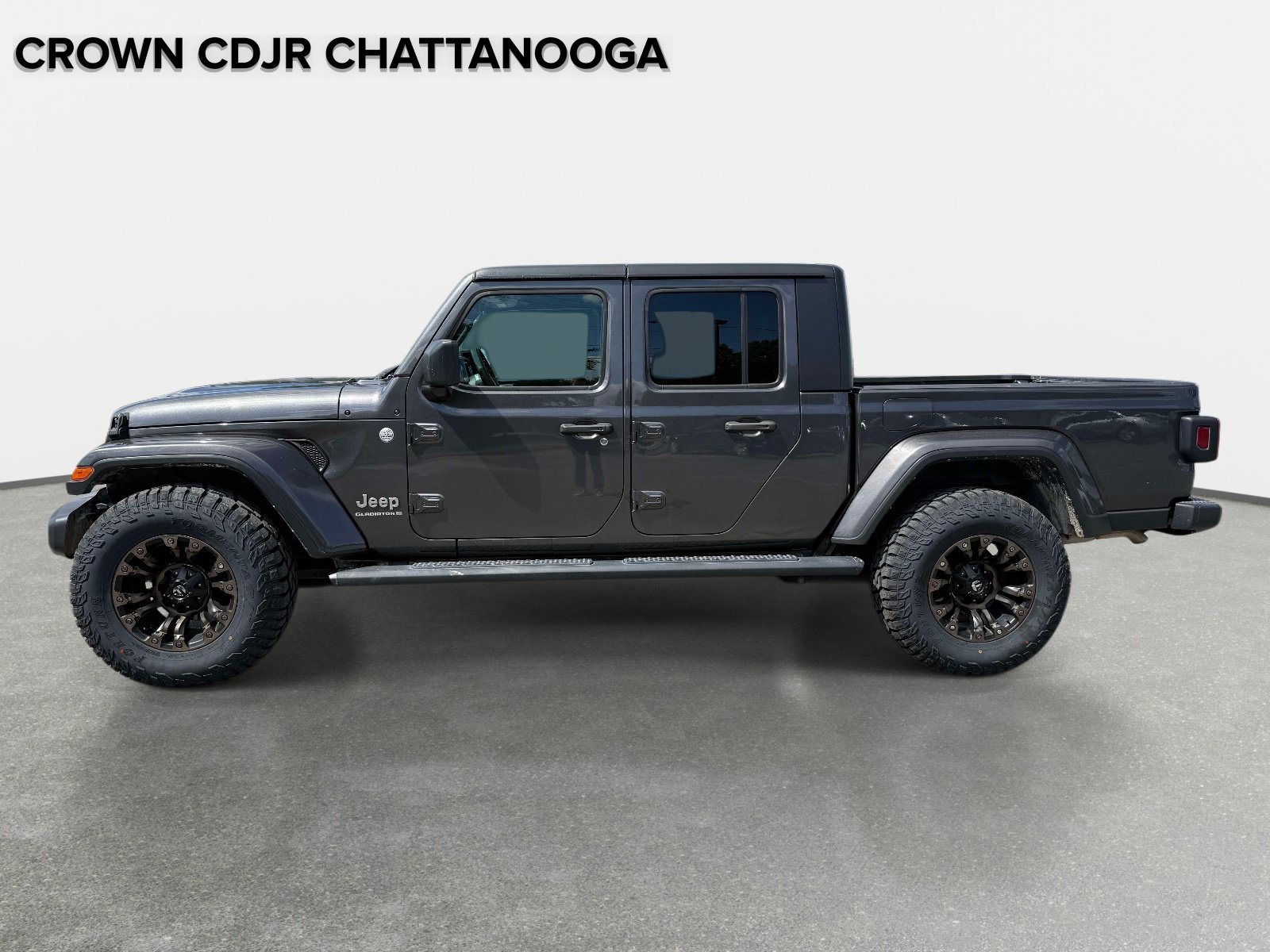 Used 2023 Jeep Gladiator Overland AWD/4WD image 2