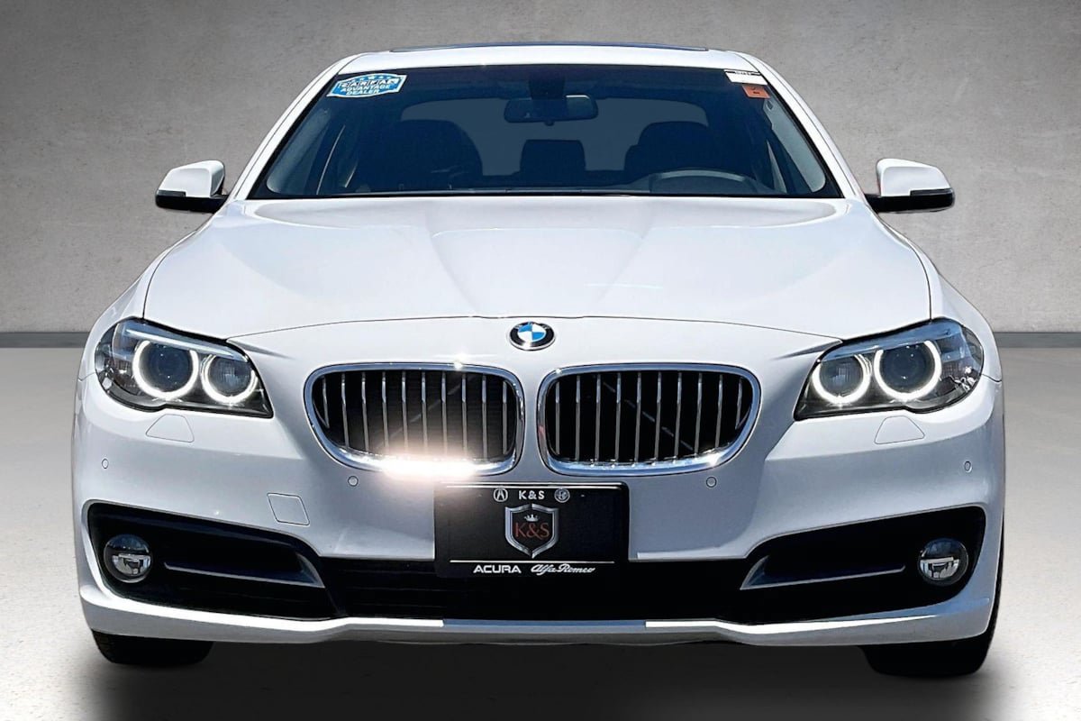 Used 2016 BMW 528i Sedan RWD image 3