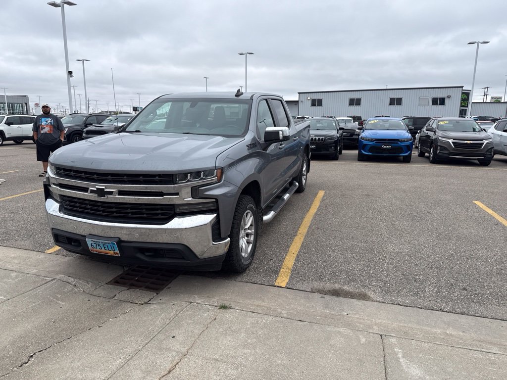Used 2019 Chevrolet Silverado 1500 LT w/ All-Star Edition AWD/4WD image 3