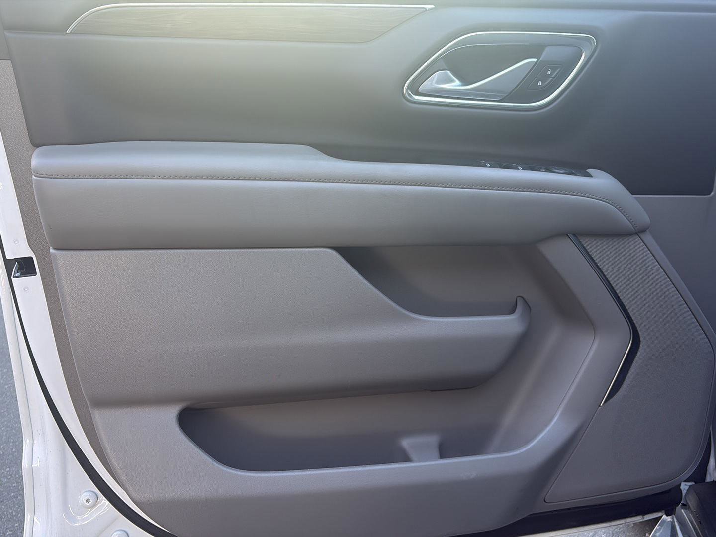 Used 2022 Chevrolet Suburban LS w/ Driver Alert Package image 12