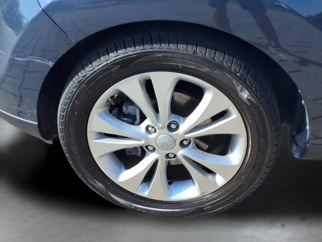 Used 2015 Kia Soul + FWD image 16