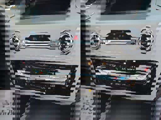 Certified 2022 Ford Explorer XLT w/ Equipment Group 202A image 5