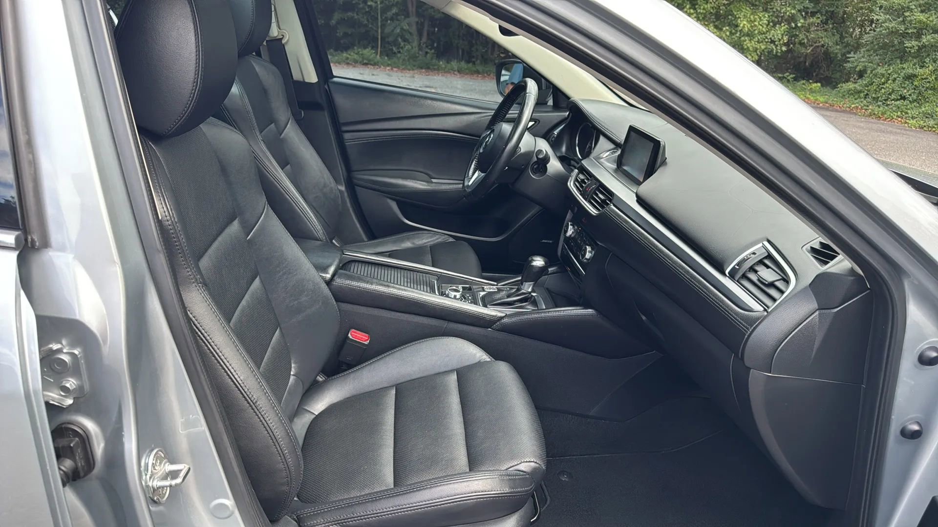 Used 2016 MAZDA MAZDA6 Touring w/ Touring Technology Package image 12