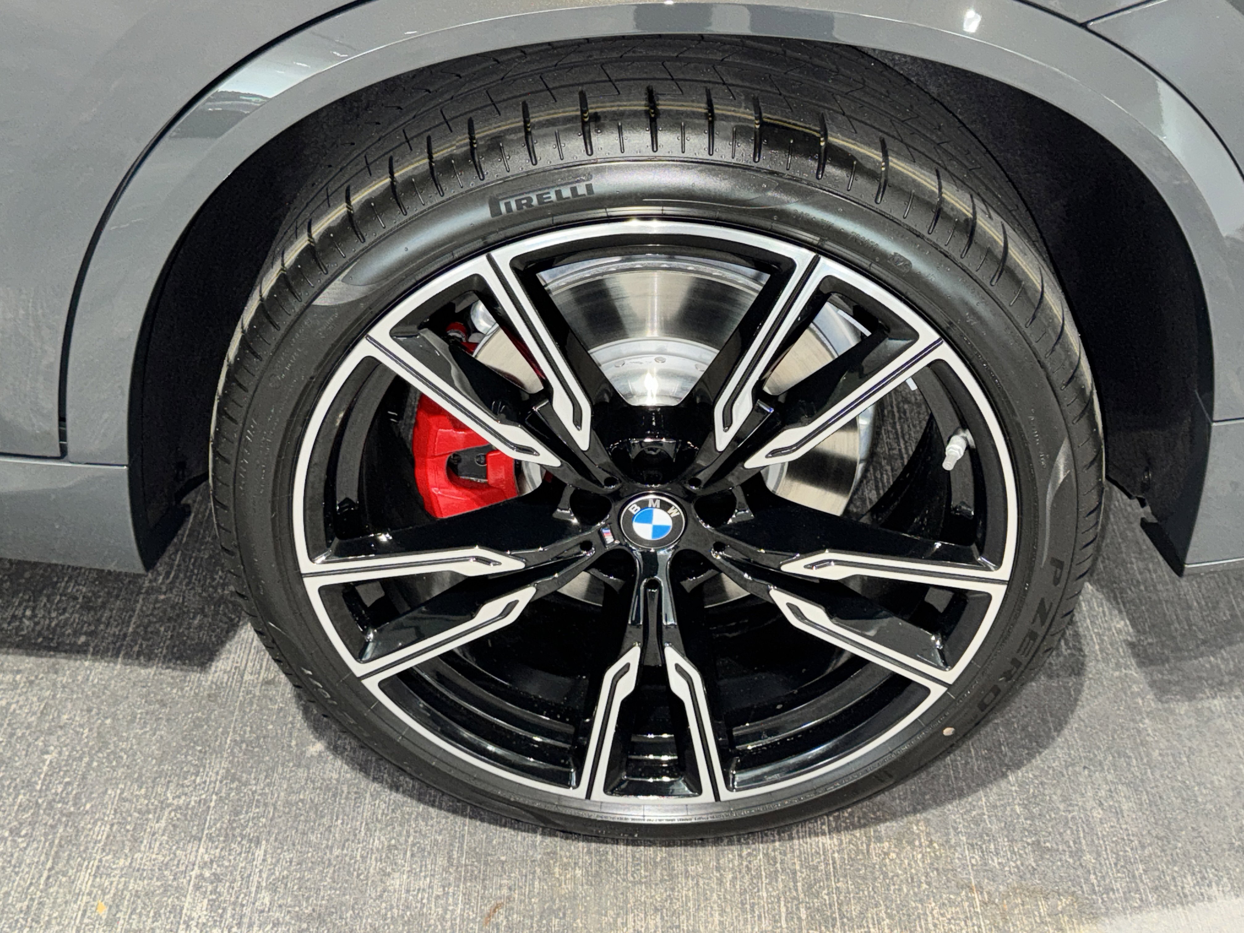 New 2026 BMW X5 M60i image 25