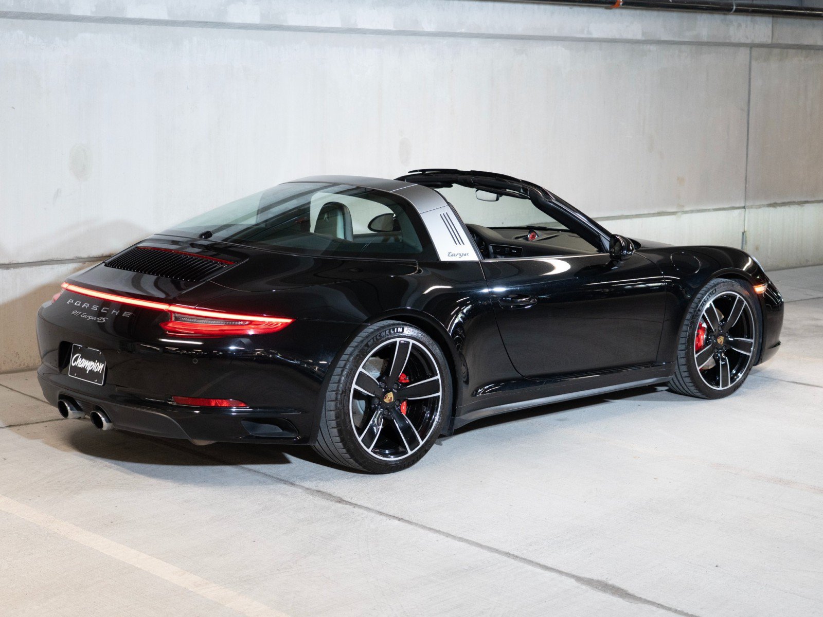 Certified 2019 Porsche 911 Targa 4S AWD/4WD image 9