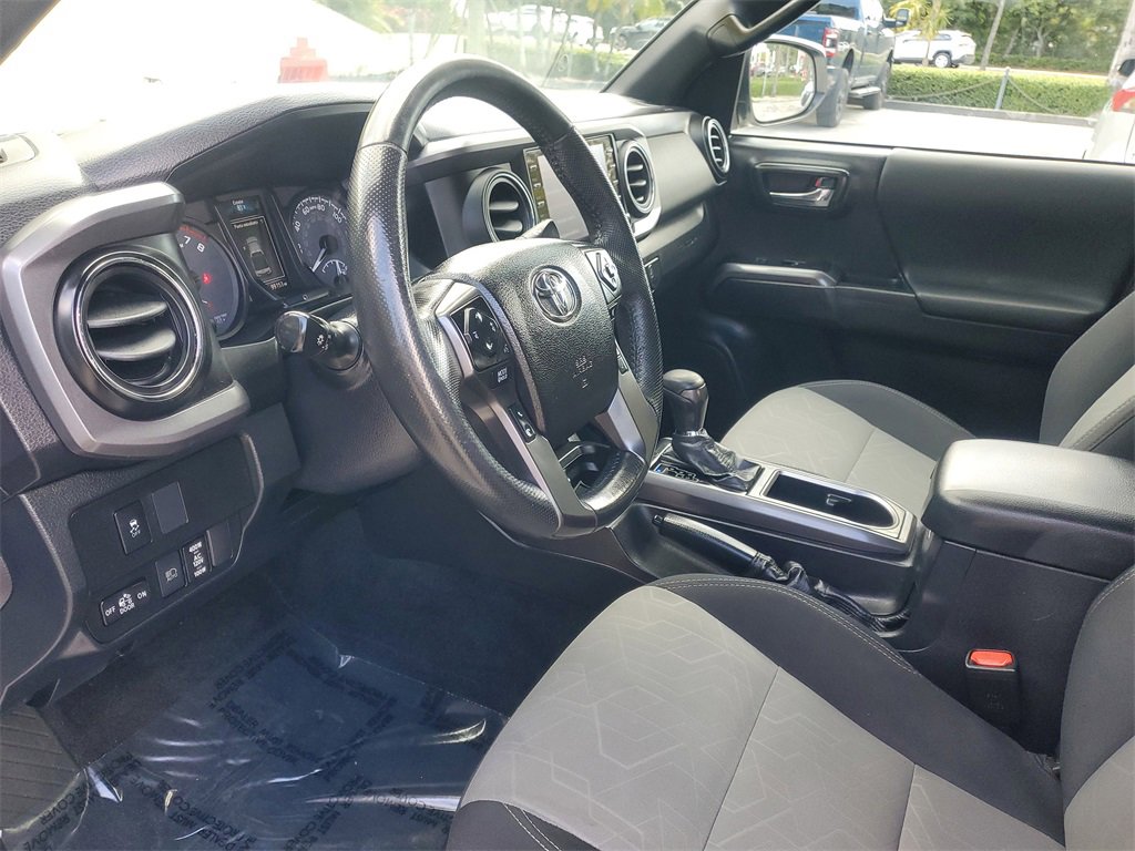 Used 2021 Toyota Tacoma TRD Off-Road image 14