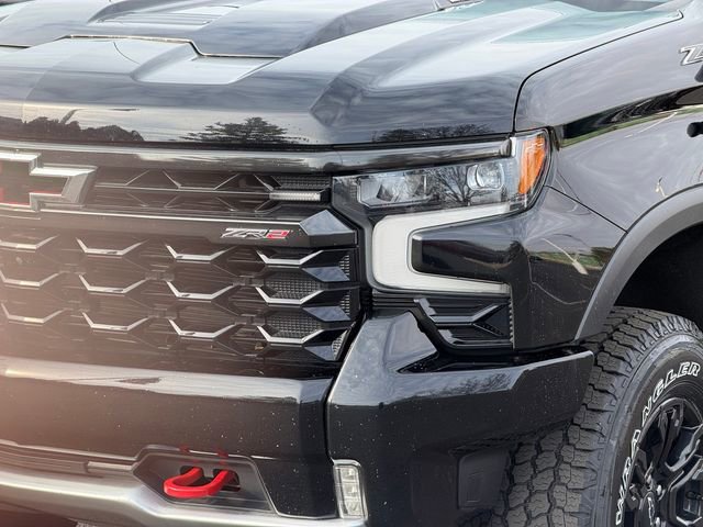 Used 2023 Chevrolet Silverado 1500 ZR2 w/ Technology Package image 11