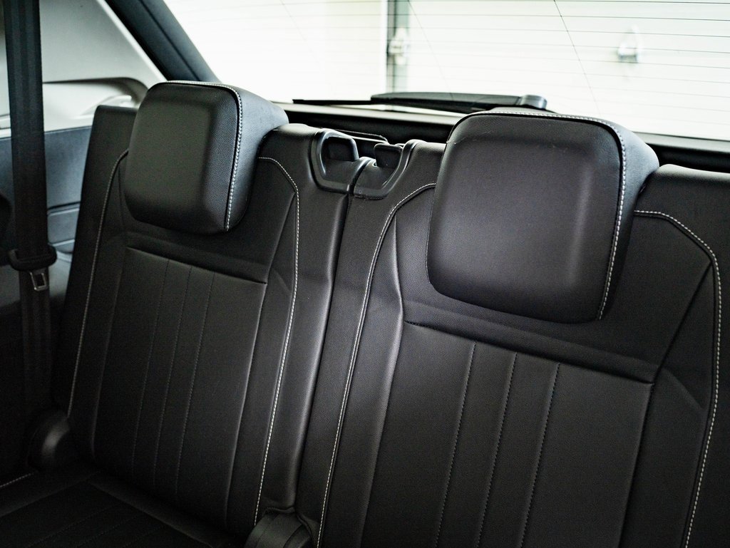 Used 2022 Volkswagen Tiguan SE w/ Panoramic Sunroof Package image 36