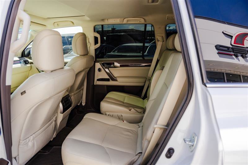 Used 2017 Lexus GX 460 Luxury AWD/4WD image 35