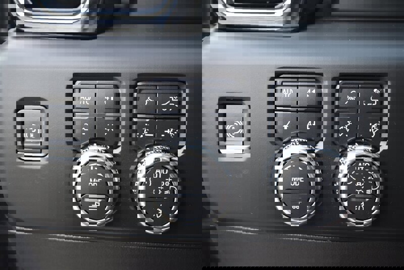 Used 2024 GMC Sierra 3500 Denali Ultimate image 15