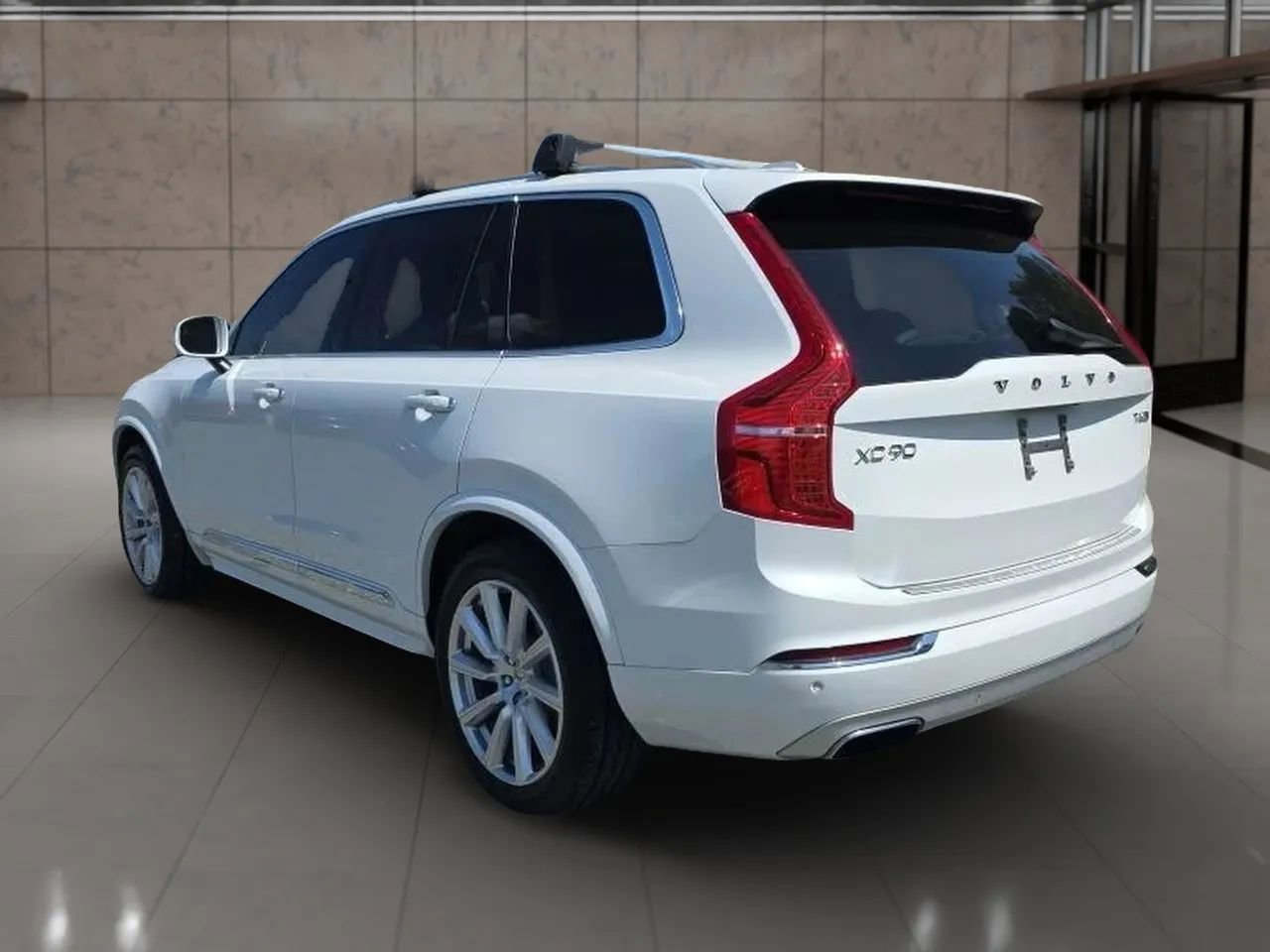 Used 2016 Volvo XC90 T6 Inscription w/ Vision Package image 6