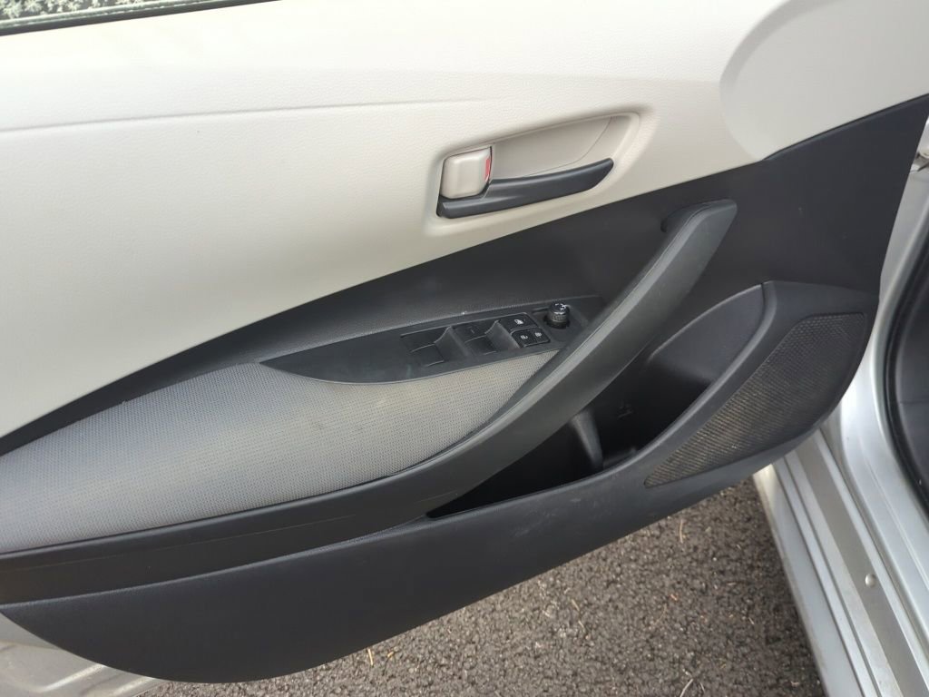 Used 2022 Toyota Corolla LE image 8