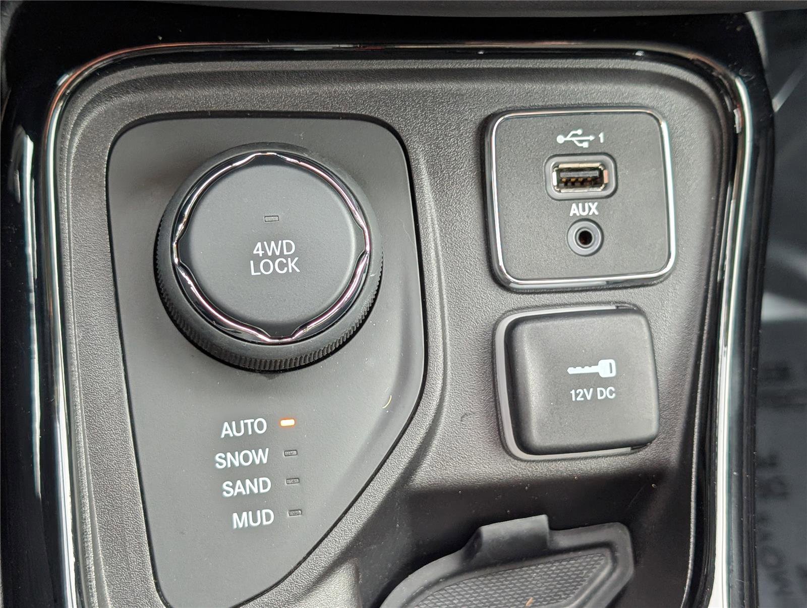 Used 2019 Jeep Compass Limited image 23
