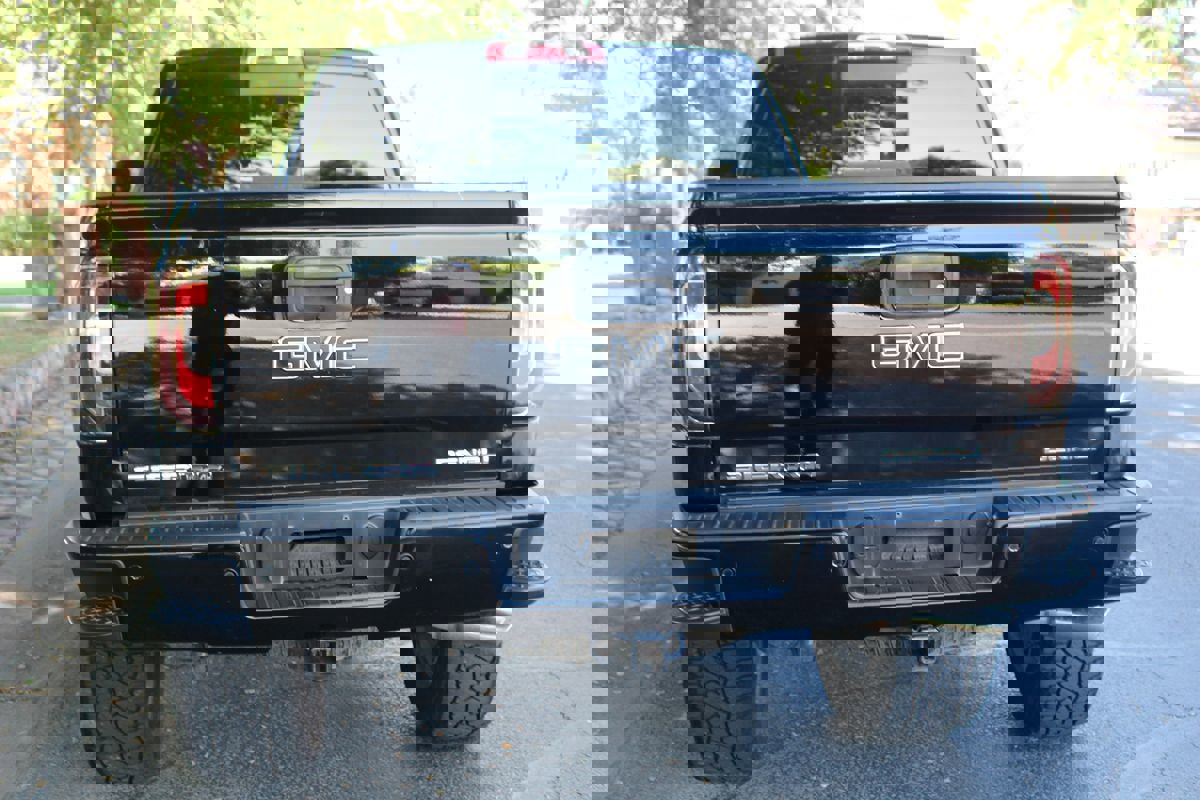 Used 2018 GMC Sierra 1500 Denali w/ Denali Ultimate Package image 39