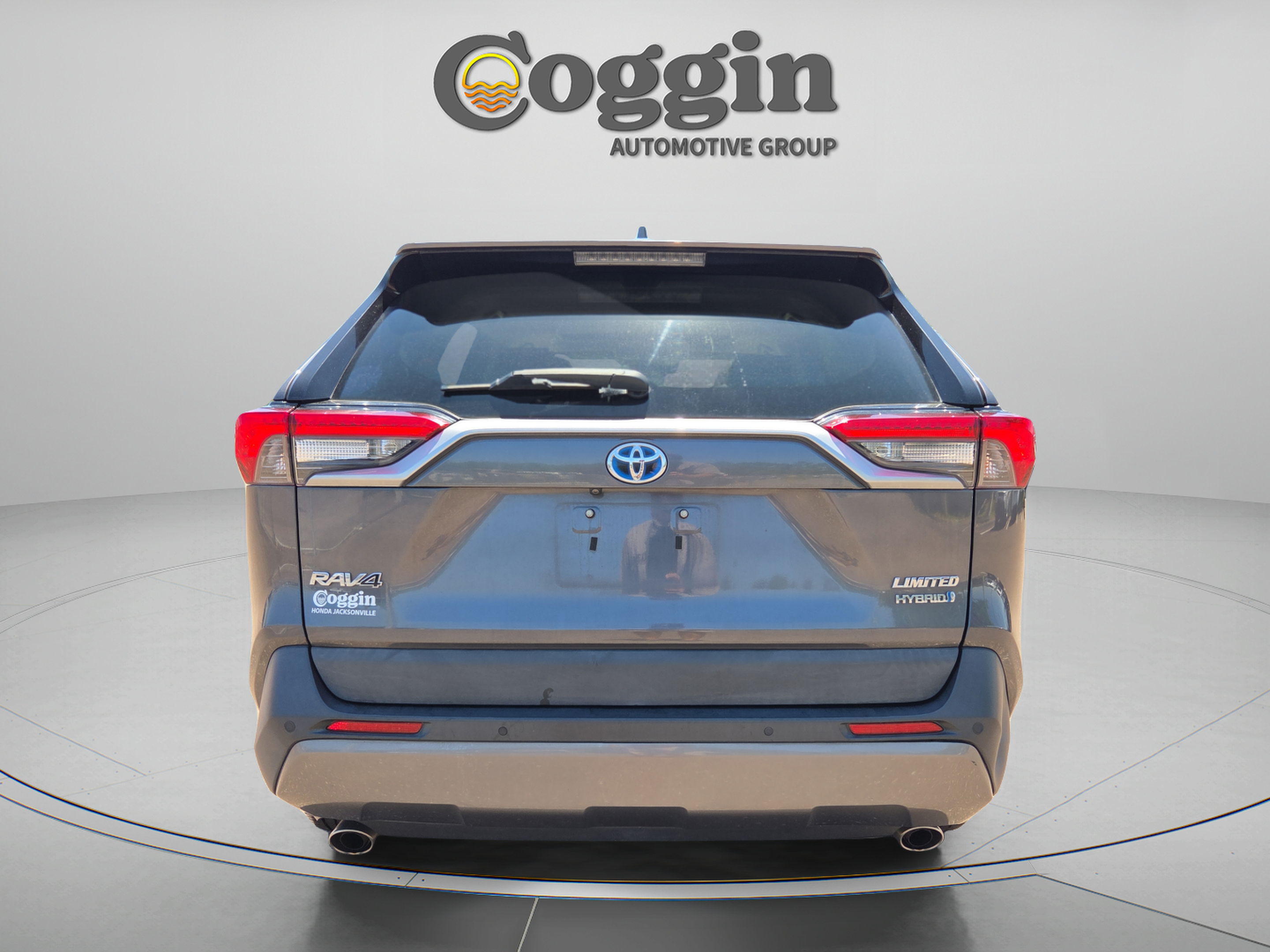 Used 2019 Toyota RAV4 Limited w/ Limited Grade Weather Package AWD/4WD image 4