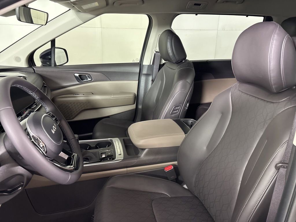 New 2026 Kia Carnival EX image 18