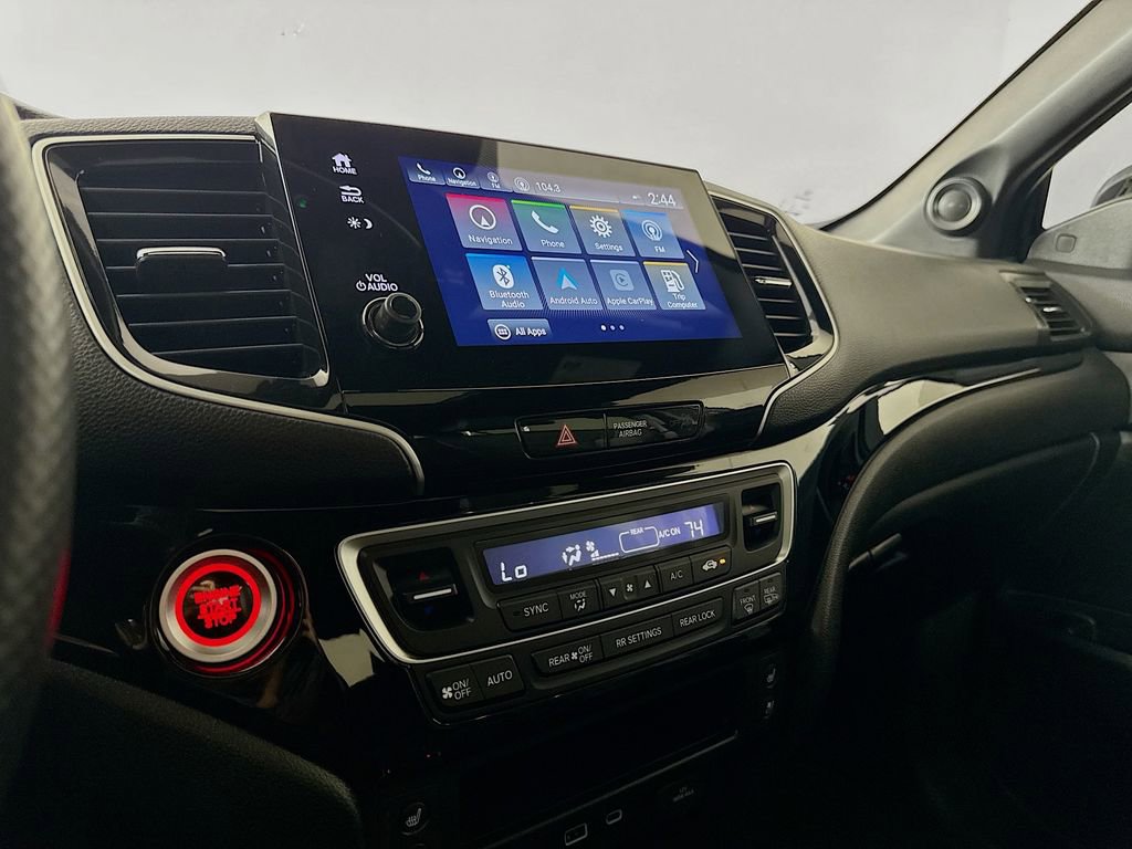 Used 2025 Honda Passport Black Edition image 17