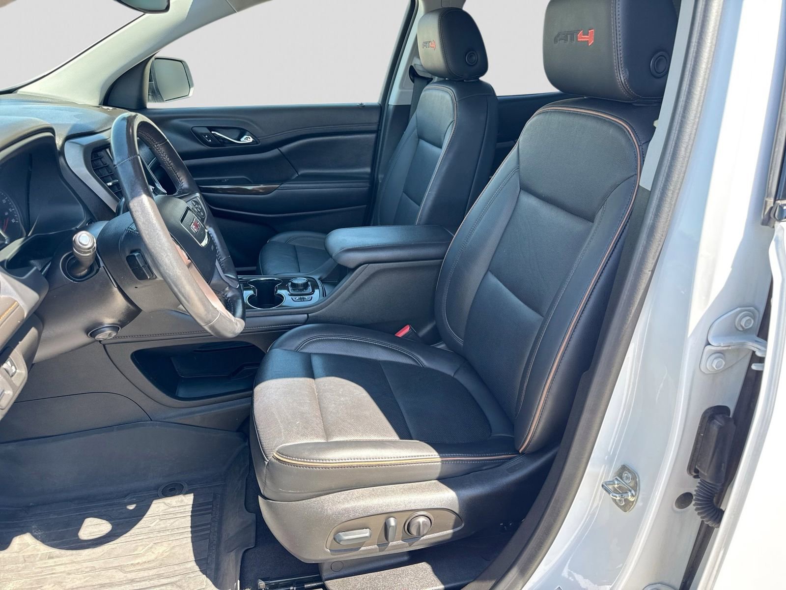 Used 2022 GMC Acadia AT4 w/ Preferred Package AWD/4WD image 19
