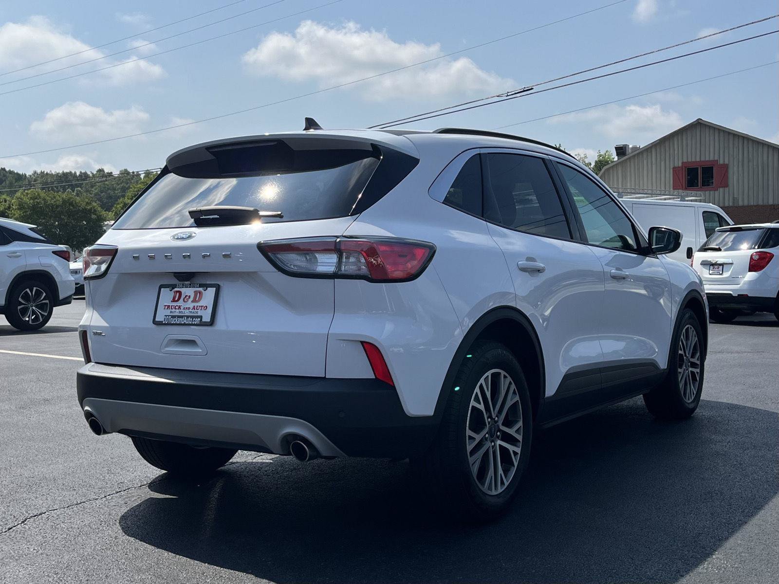 Used 2021 Ford Escape SEL w/ Technology Package FWD image 2