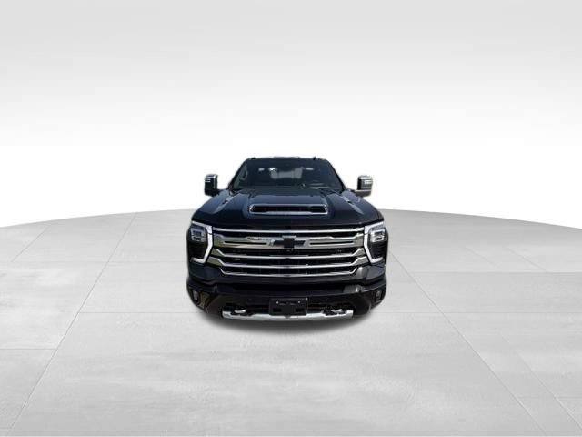 Certified 2024 Chevrolet Silverado 2500 High Country w/ High Country Premium Package AWD/4WD image 3