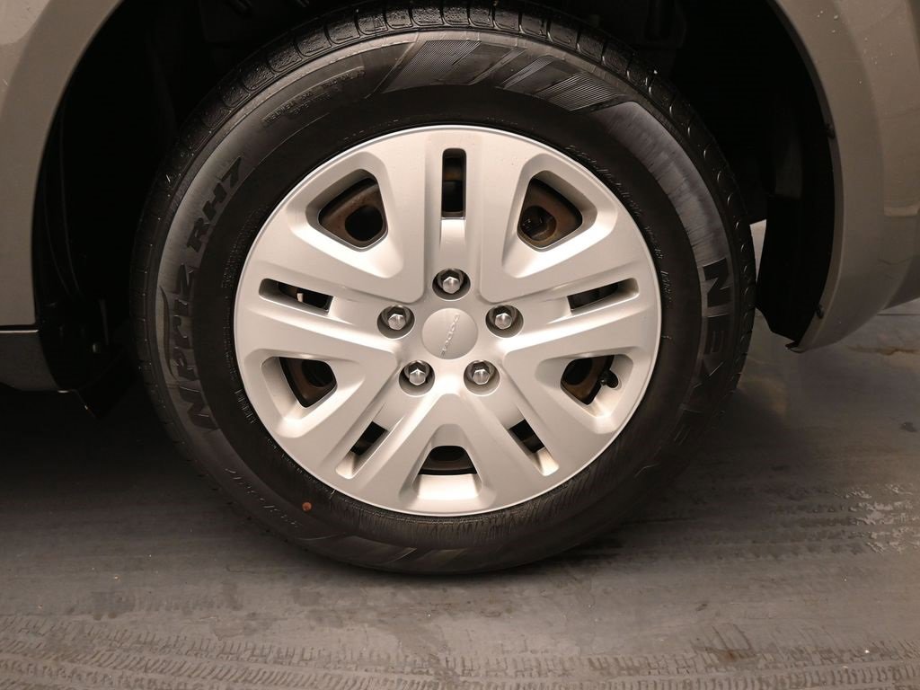 Used 2019 Dodge Journey SE image 11