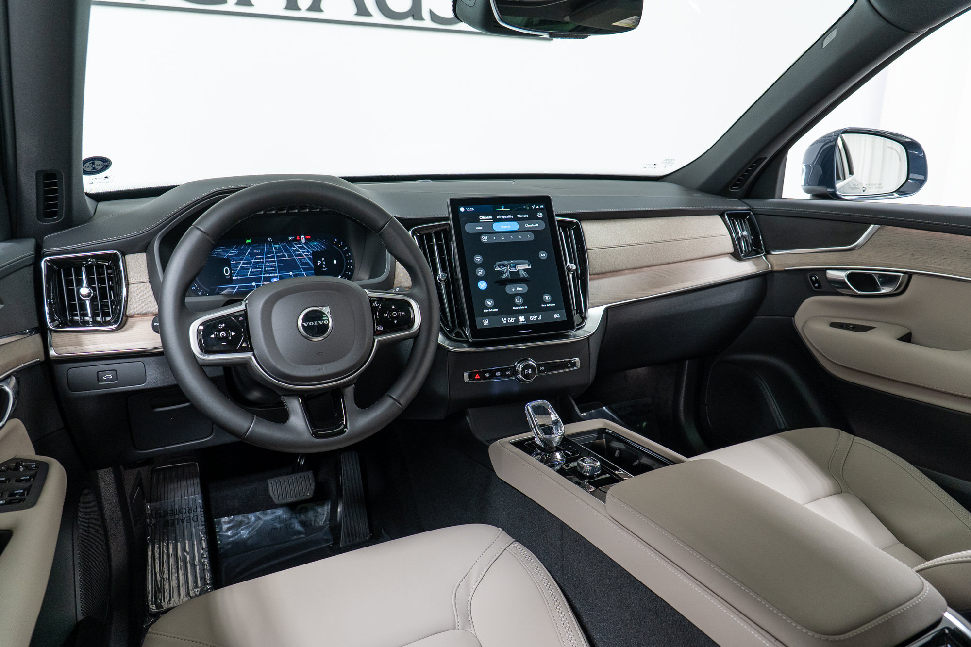 New 2026 Volvo XC90 B6 Core AWD/4WD image 16