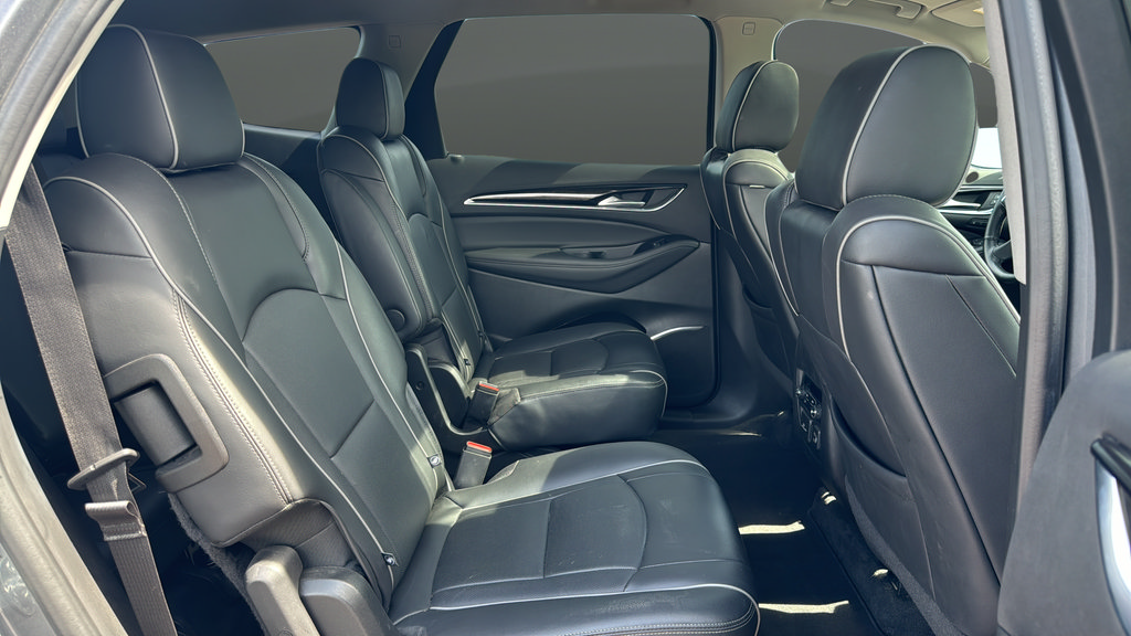 Used 2020 Buick Enclave Avenir w/ Avenir Technology Package AWD/4WD image 21