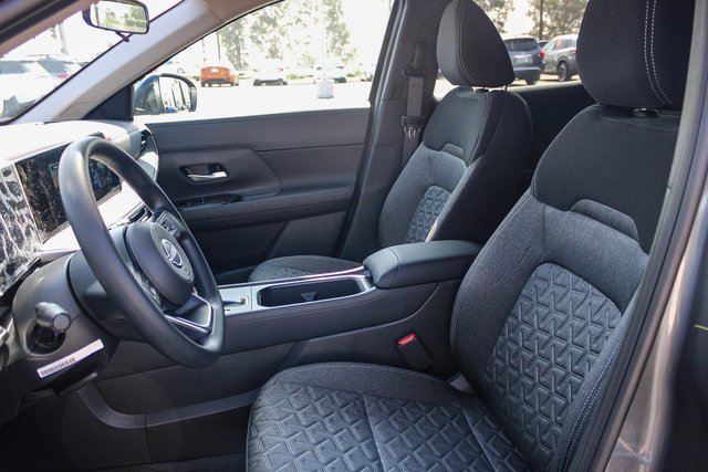 New 2026 Nissan Kicks SV image 18