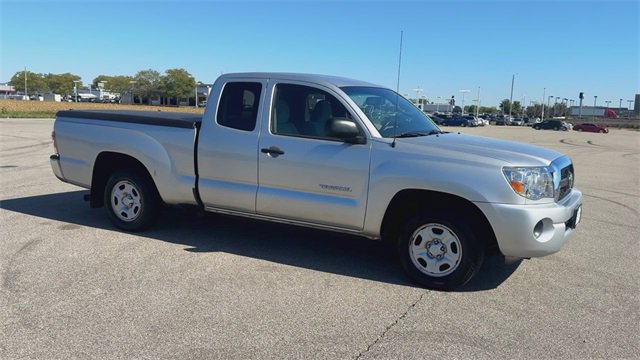 Used 2011 Toyota Tacoma 2WD Access Cab image 2