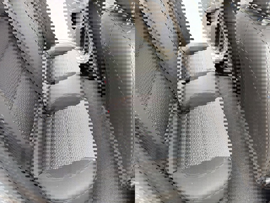 Used 2025 Chevrolet Trax LT w/ LT Convenience Package FWD image 27