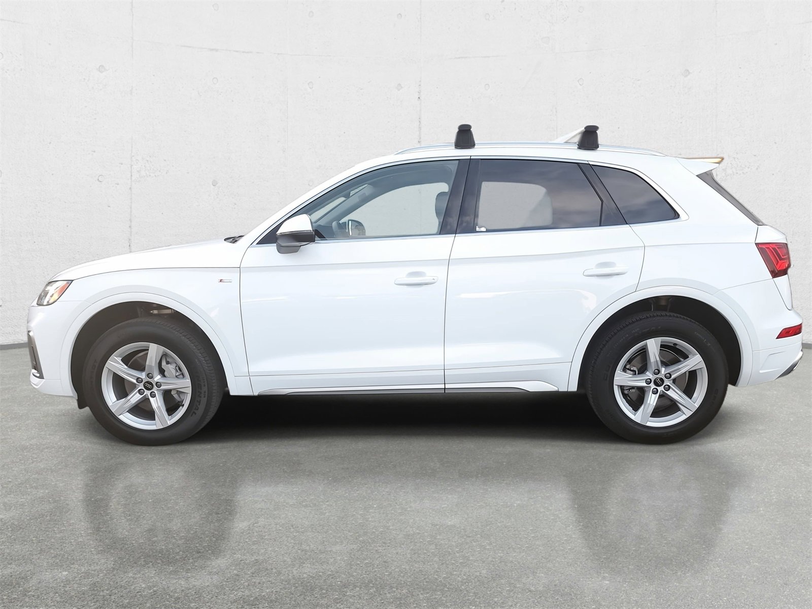 Used 2024 Audi Q5 2.0T Premium Plus w/ Premium Plus Package image 8