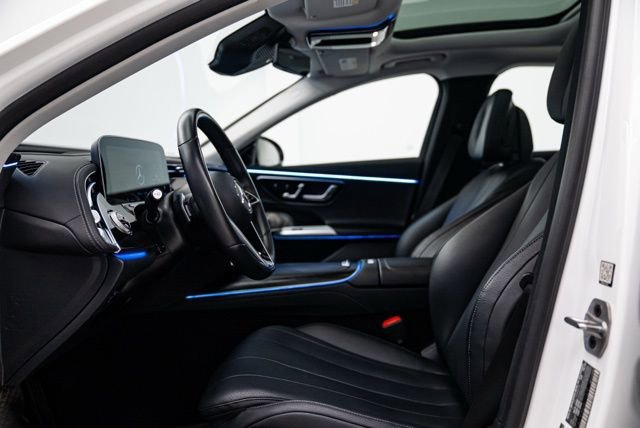 Used 2025 Mercedes-Benz E 350 4MATIC Sedan image 10