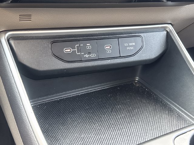 Used 2026 Kia Carnival LXS FWD image 28