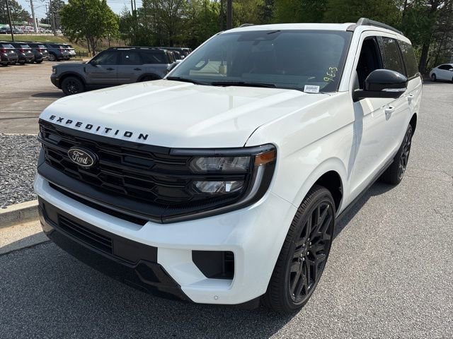 New 2026 Ford Expedition Platinum image 4