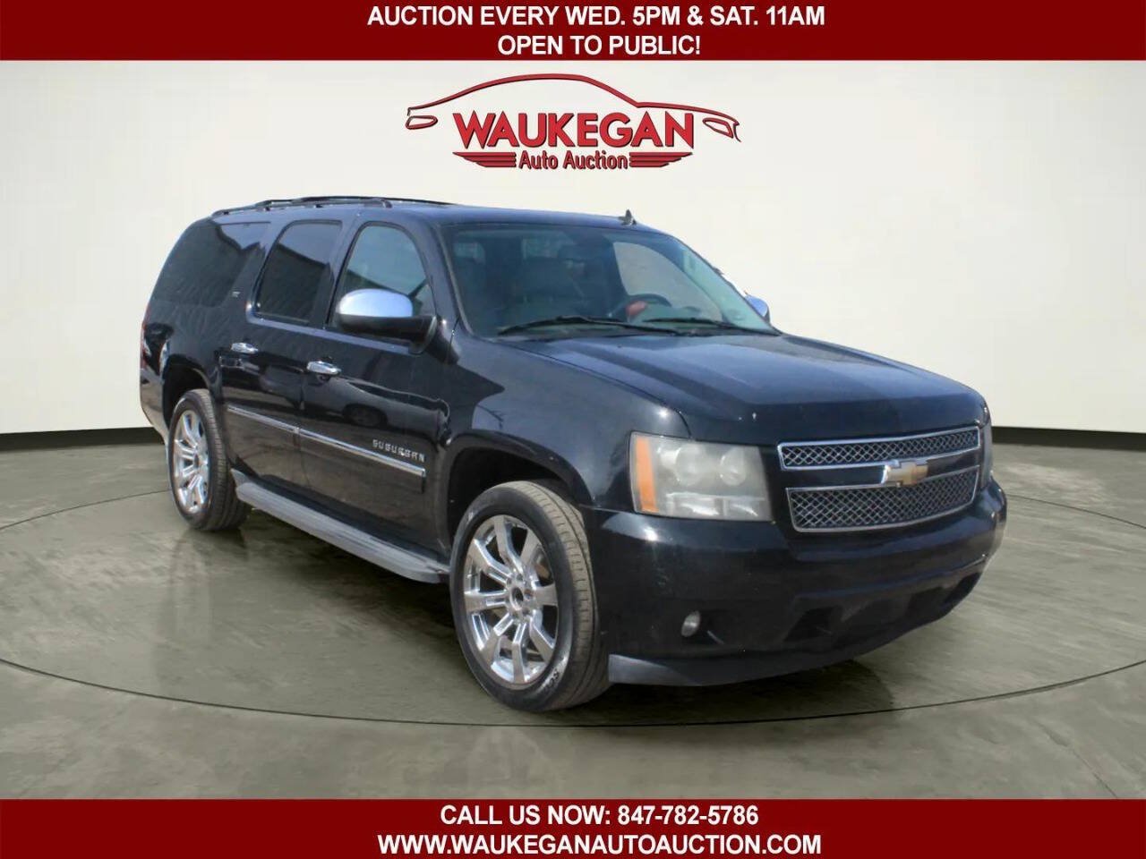 Used 2011 Chevrolet Suburban LTZ RWD image 2