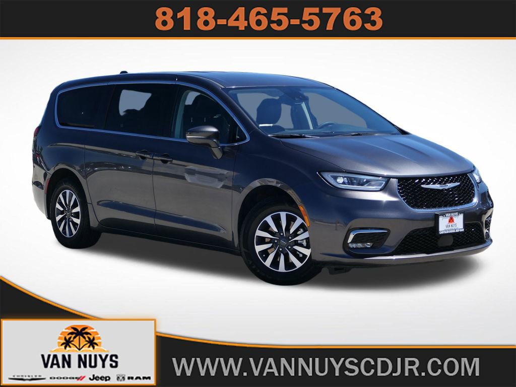 Used 2022 Chrysler Pacifica Touring-L