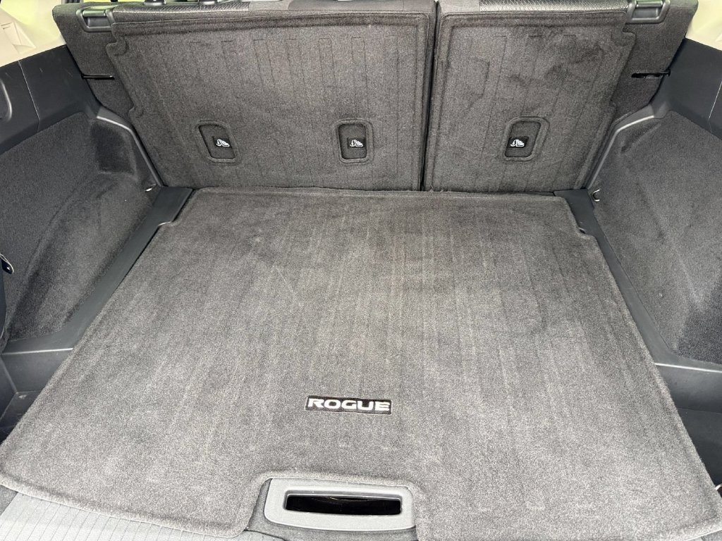 Used 2025 Nissan Rogue SV AWD/4WD image 28