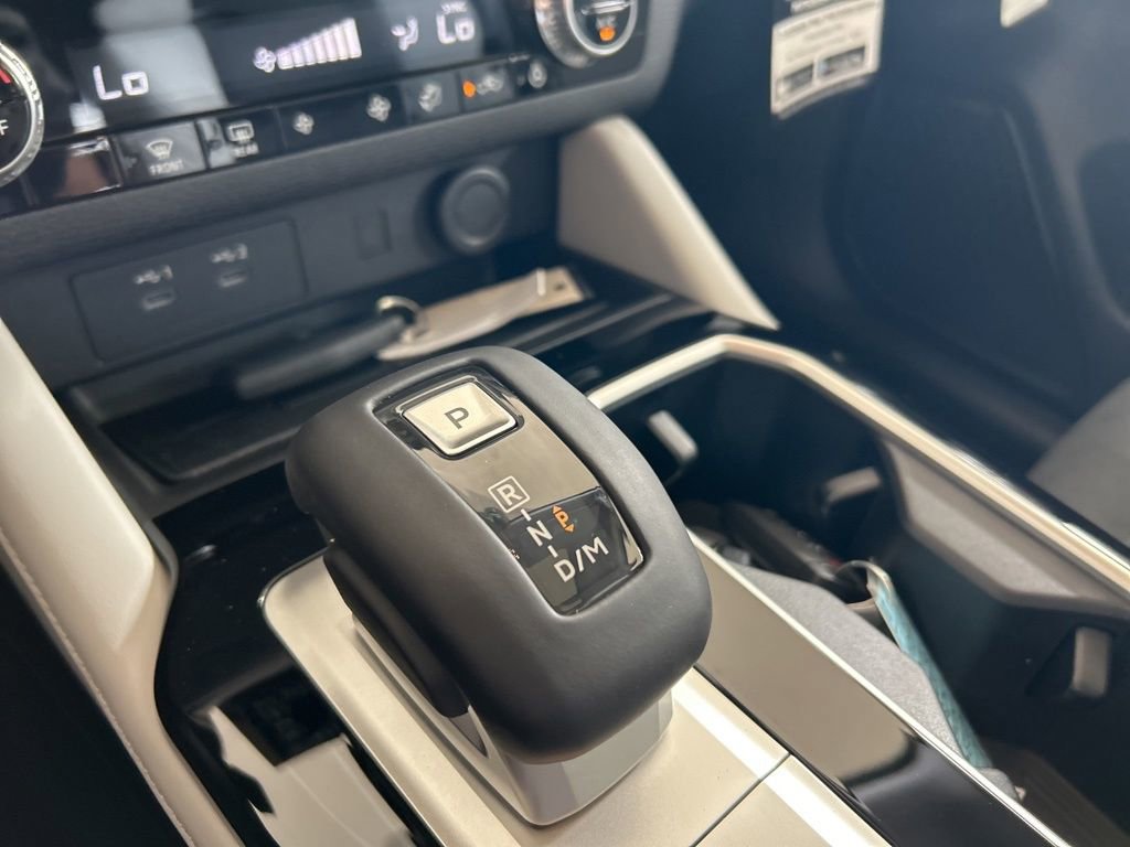 New 2026 Mitsubishi Outlander SE image 8