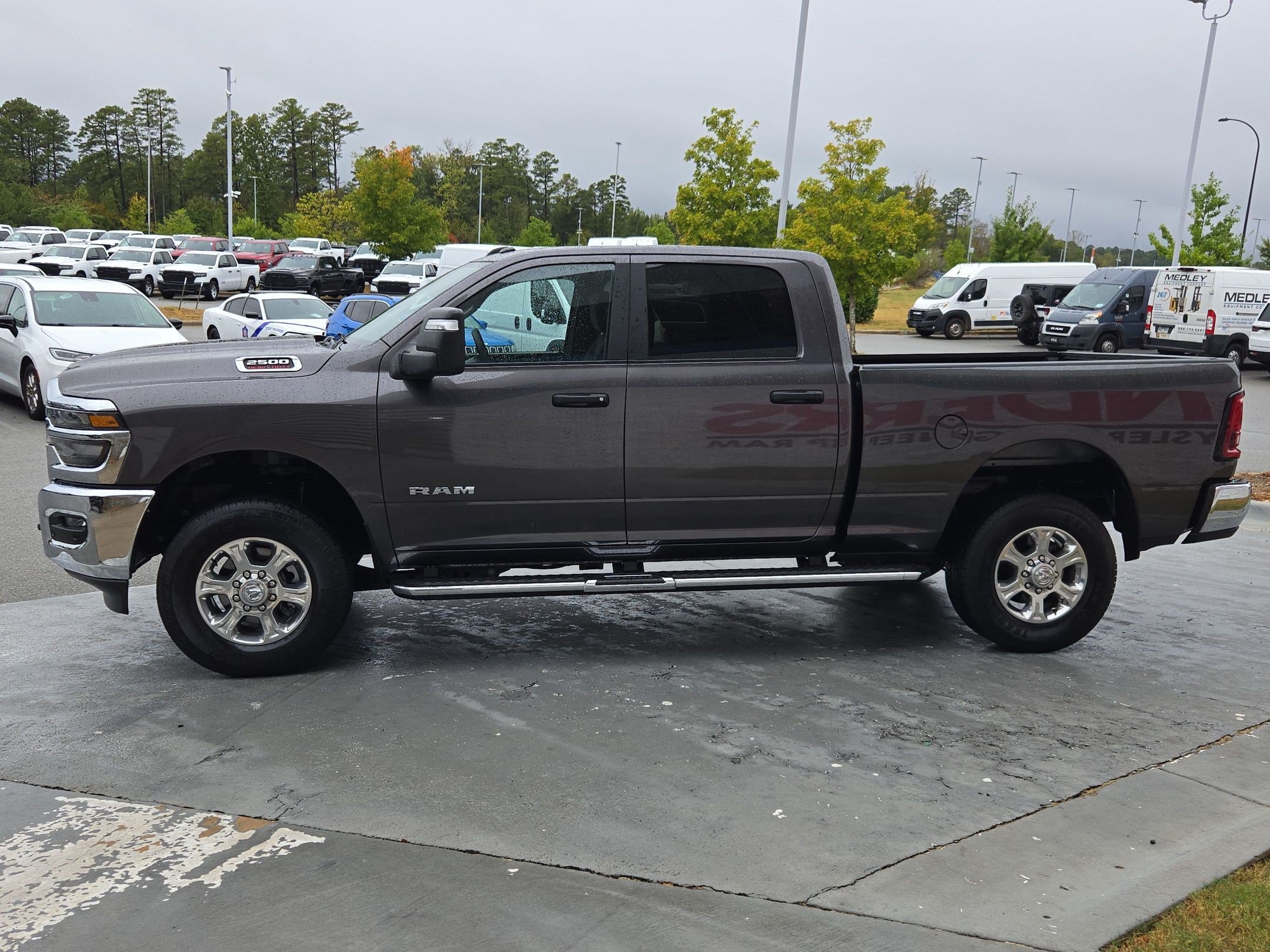 Used 2025 RAM 2500 Big Horn AWD/4WD image 4