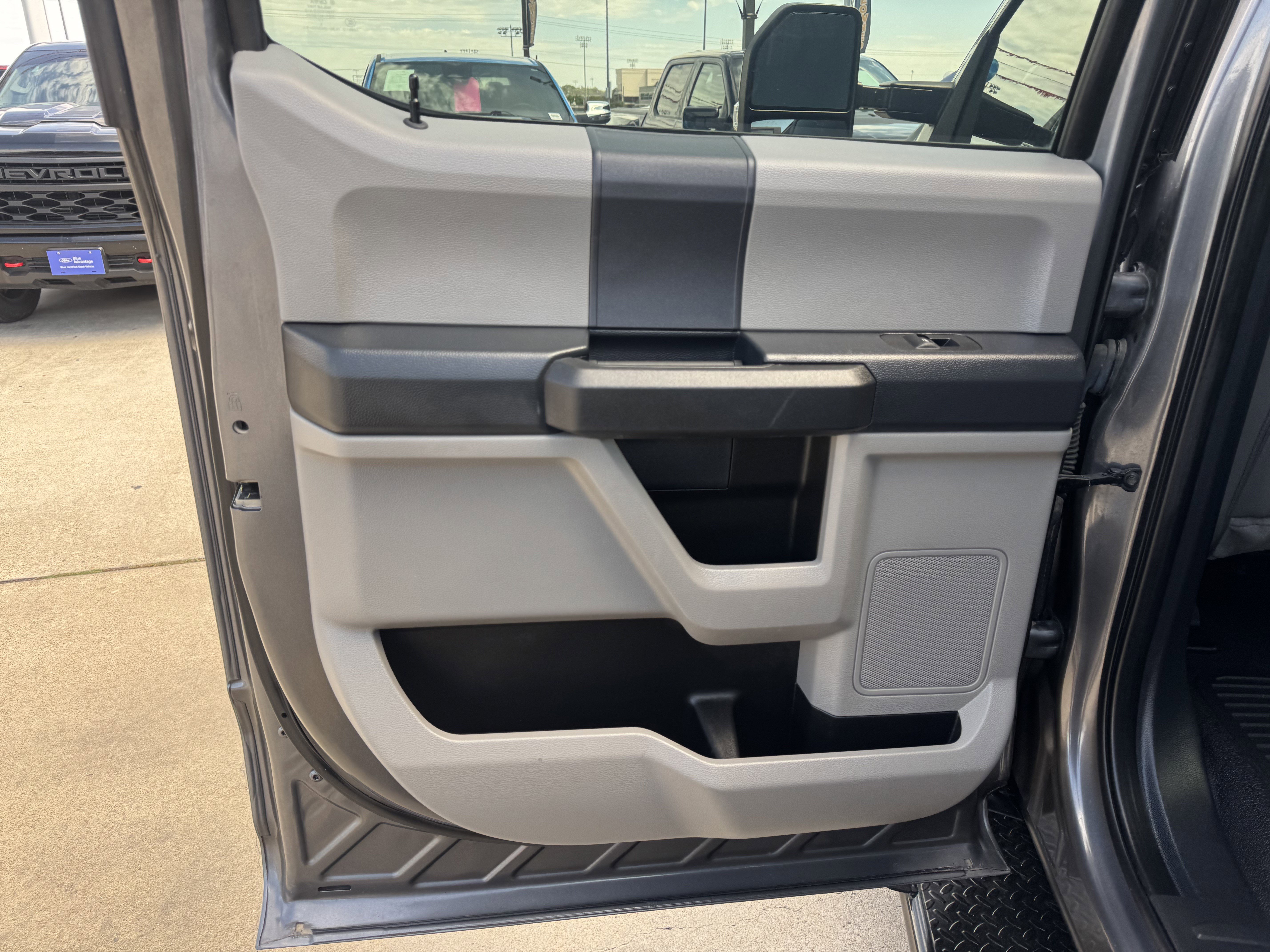 Used 2022 Ford F350 XL w/ STX Appearance Package image 16