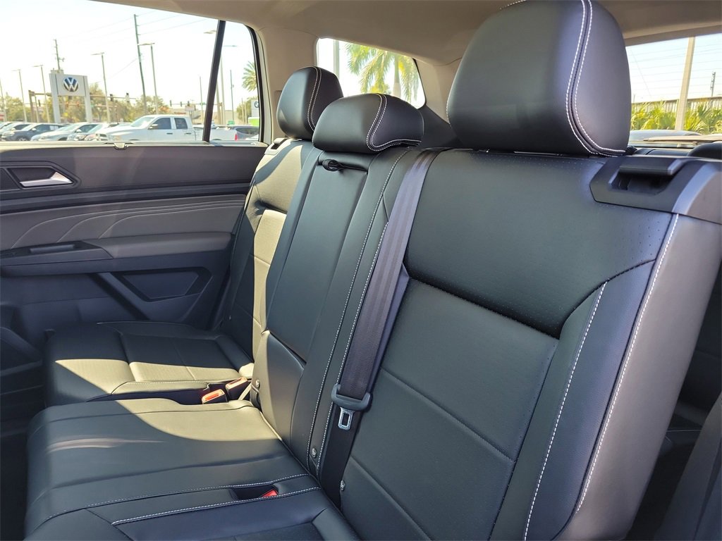 Used 2022 Volkswagen Atlas SE w/ Panoramic Sunroof Package image 10