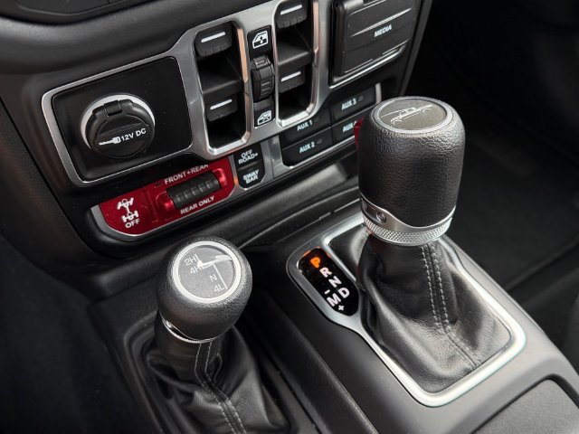 Used 2026 Jeep Gladiator Rubicon AWD/4WD image 16